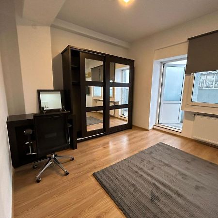 Elegant City Center Apartment Бухарест Екстер'єр фото