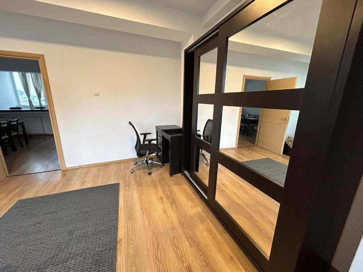 Elegant City Center Apartment Бухарест Екстер'єр фото