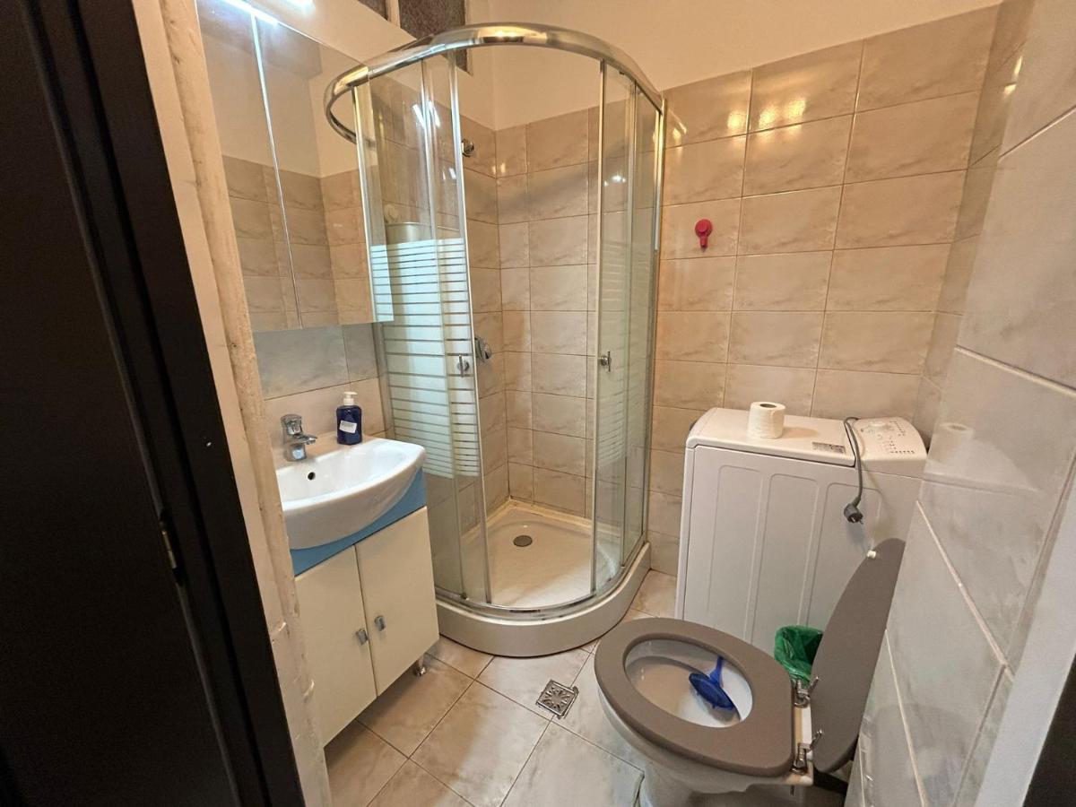 Elegant City Center Apartment Бухарест Екстер'єр фото