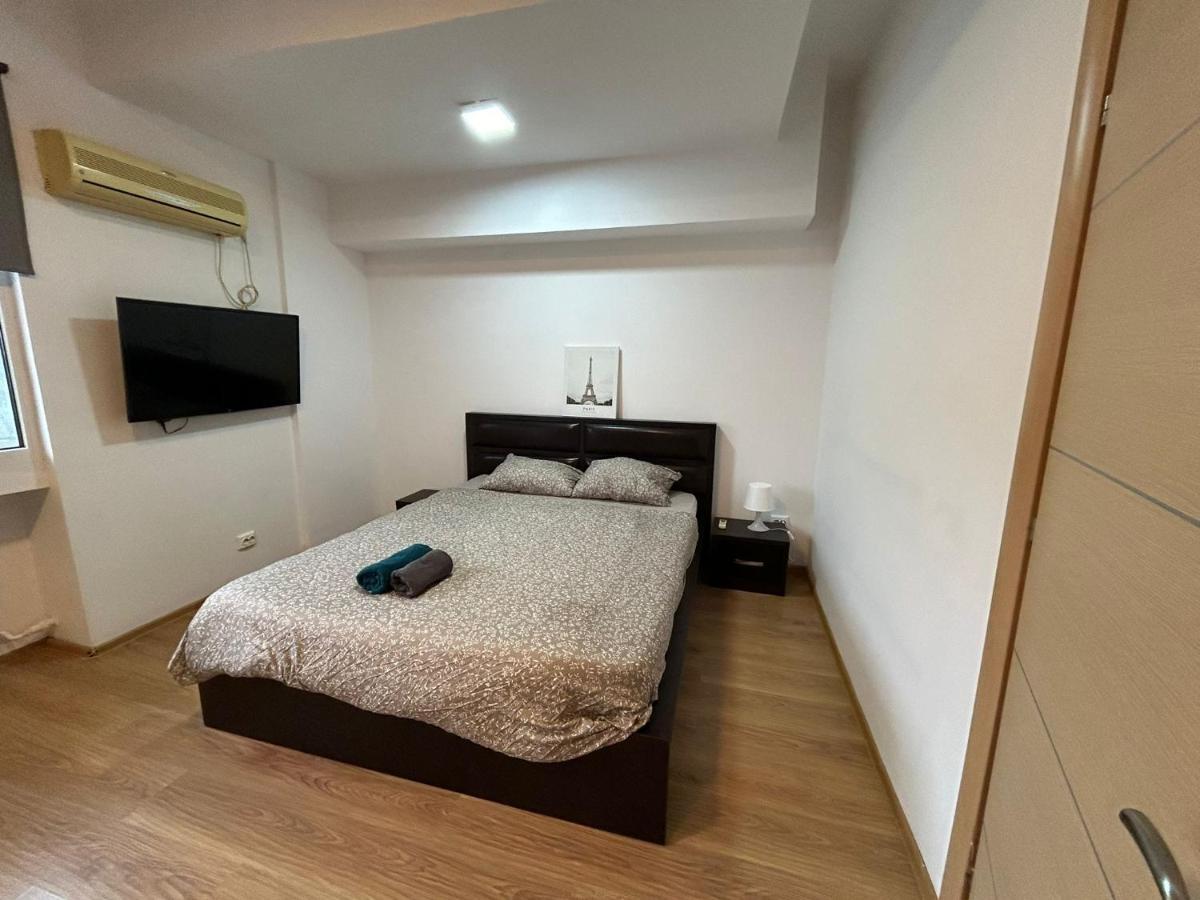 Elegant City Center Apartment Бухарест Екстер'єр фото